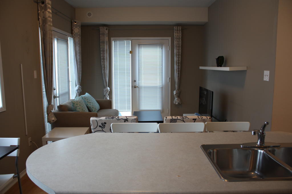 Accurate Plus Furnished Apartment- Brickstone Mews Mississauga Zimmer foto